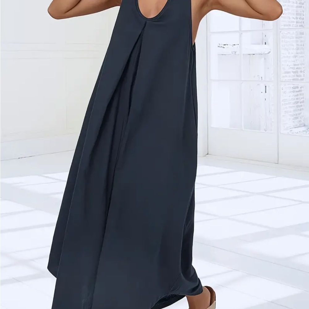 Women’s linen v neck navy sleeveless dress. Versatilite and classic - Picture 3 of 7